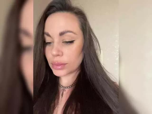 Freechat -Hennessy- on BongaCams