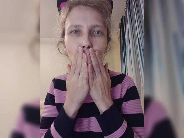 Offline -queen-margo- on BongaCams