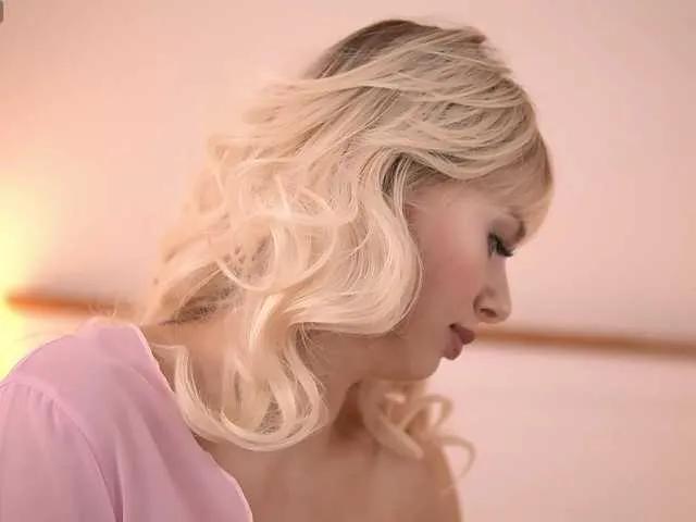 Freechat AdelineKing on BongaCams