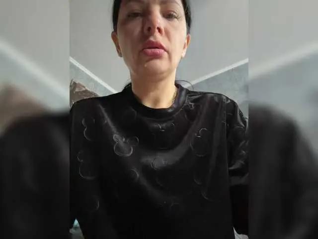 Offline Afinakaroli83 on BongaCams