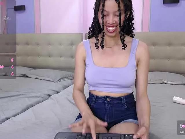 Offline Aisha-Noir on BongaCams