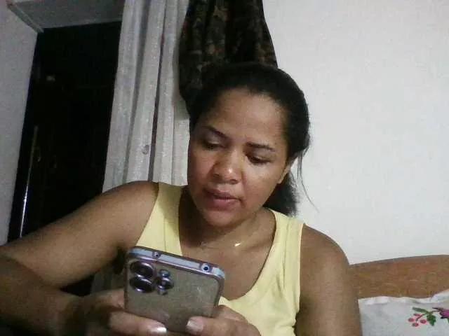 Offline Alexiane-Candy on BongaCams