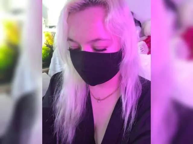 Offline Alicekitty on BongaCams