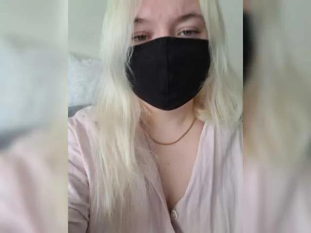 Offline Alicekitty on BongaCams