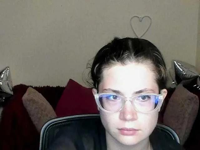 Offline Aliciafolow009 on BongaCams