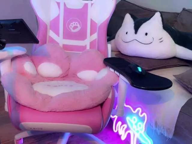 Offline Alisa-Cheshirovna on BongaCams