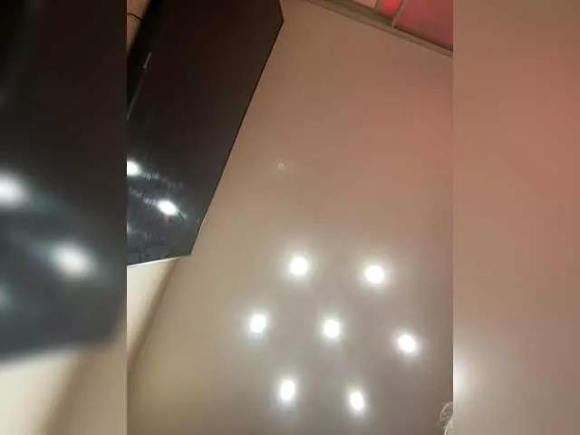 Freechat ALISAMAKS on BongaCams