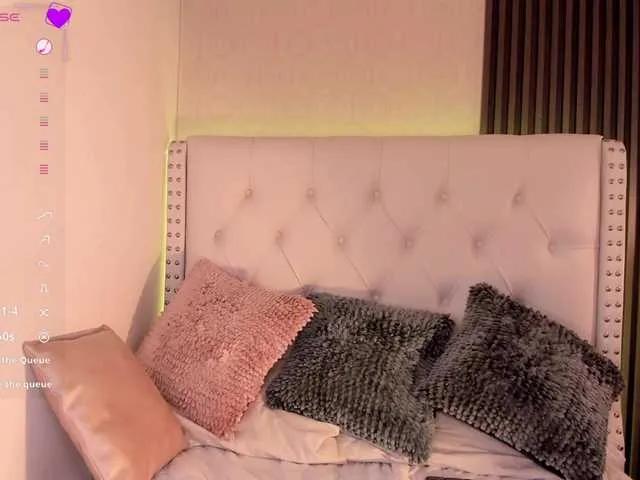 Offline aliscollins on BongaCams