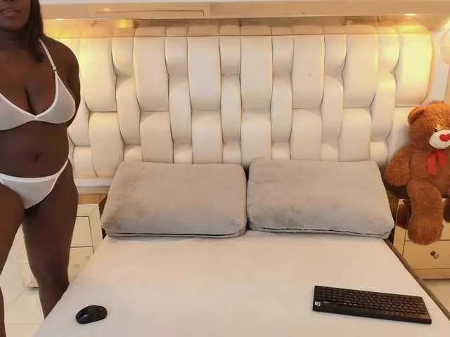 Offline AlishaDixon on BongaCams