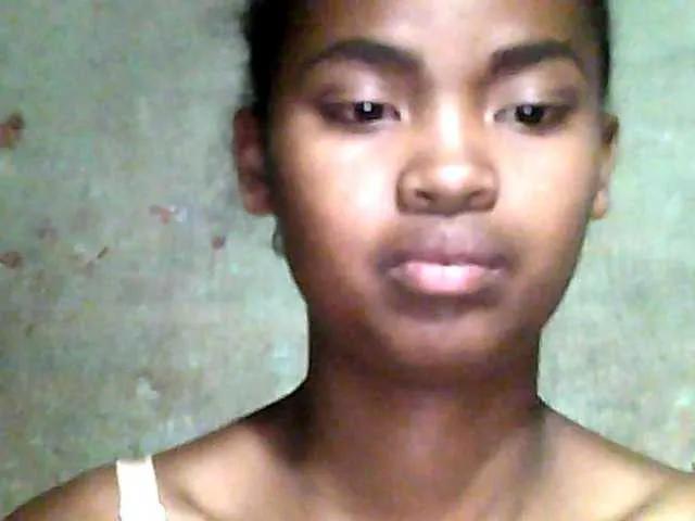 Offline Allycha1 on BongaCams