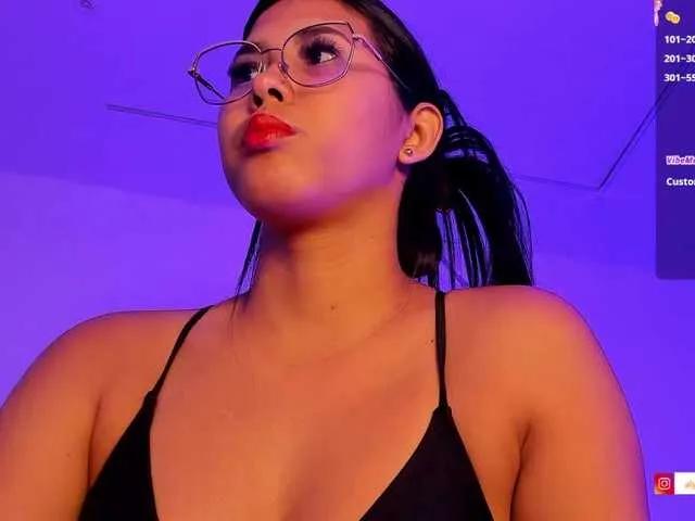 Offline Alysson-18 on BongaCams