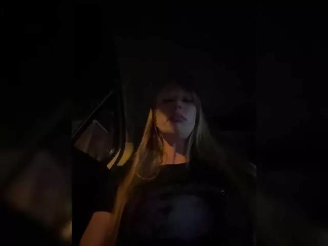 Offline Anna181 on BongaCams