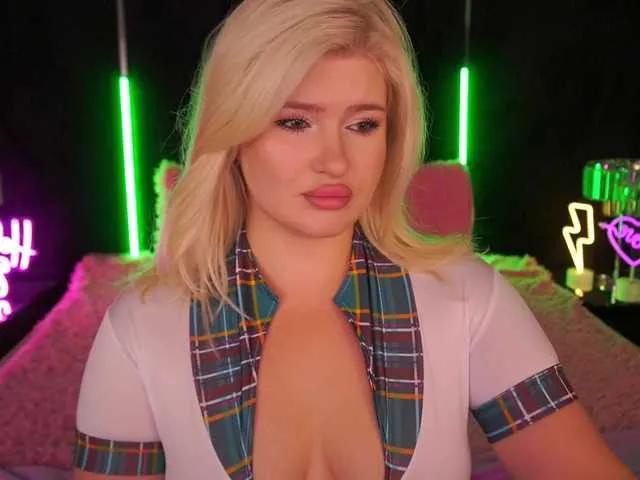 Offline AnoraJoy on BongaCams