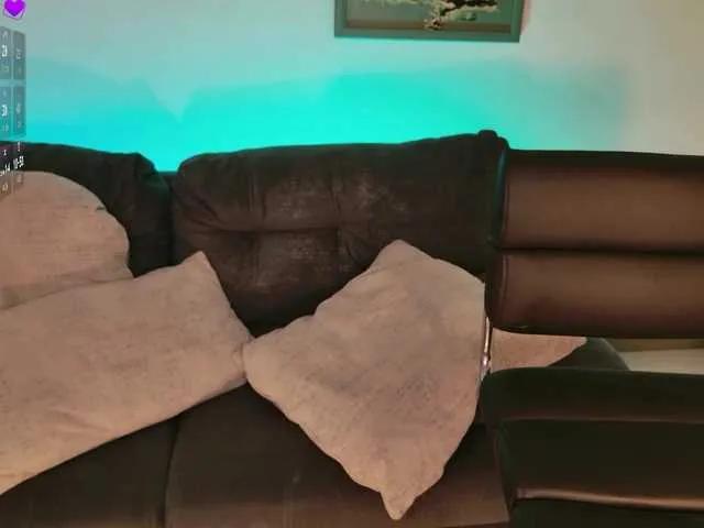 Offline AprilRhodes on BongaCams