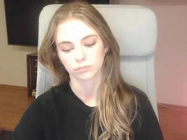 Offline AriaModel on BongaCams