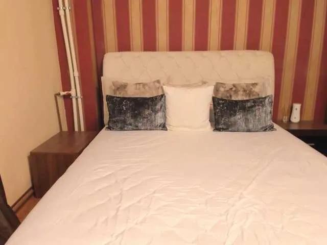 Offline AshleyvonPage on BongaCams