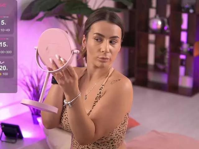 Freechat AvaReed on BongaCams