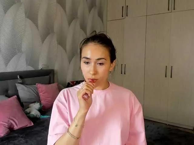 Offline Bambiiiii on BongaCams