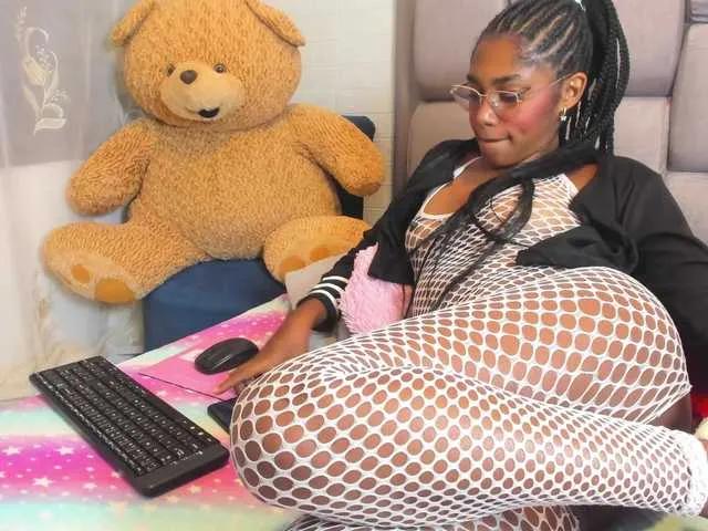 Offline Beauty-Luci on BongaCams