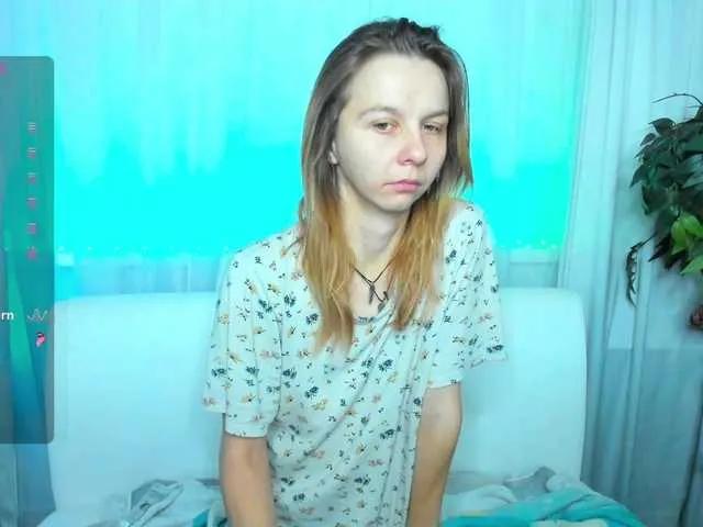 Offline Beellami on BongaCams