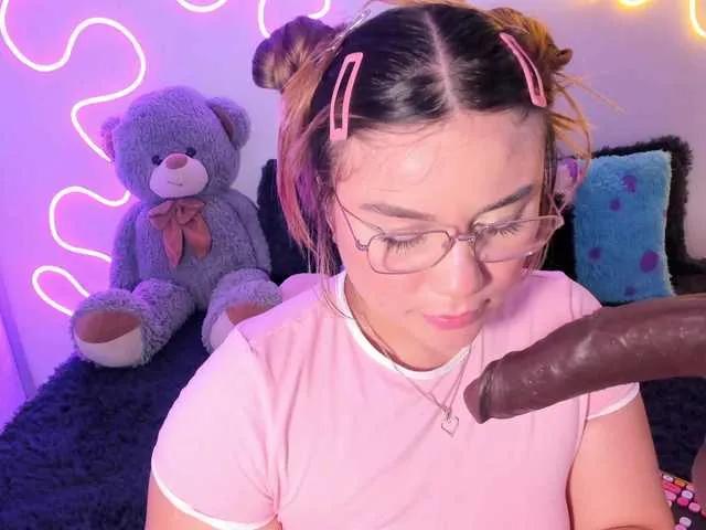 Offline Belacurvyx on BongaCams