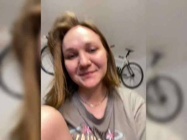 Offline BellaMrr on BongaCams