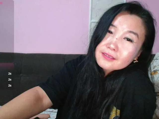 Offline Bet-Lu on BongaCams