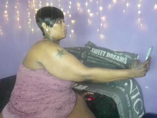 Freechat Big-Ass-Wilma on BongaCams