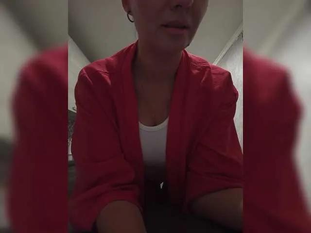 Offline Biggirl777 on BongaCams