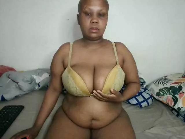 Freechat BIGTITTISXX on BongaCams