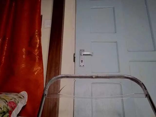 Offline bigzonroe24 on BongaCams