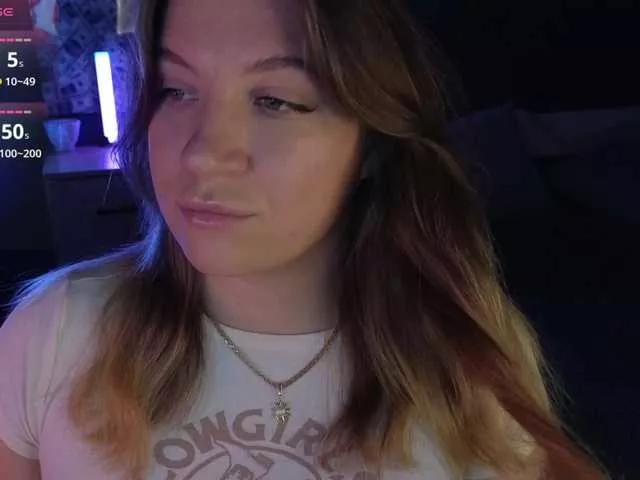 Freechat BloomBambi on BongaCams