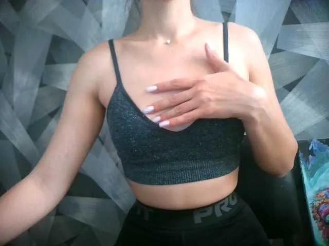 Offline BritneyKittenss on BongaCams