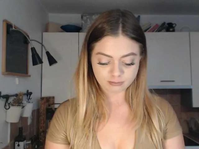 Freechat BuffyFire on BongaCams