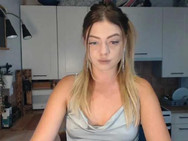 Freechat BuffyFire on BongaCams