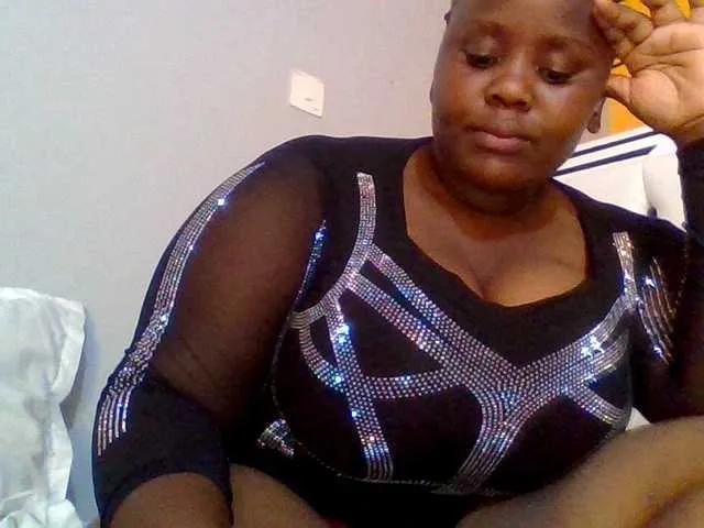 Freechat Bursty-Monique on BongaCams