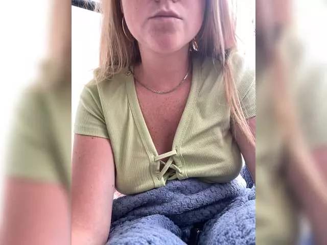 Offline Businkaa on BongaCams