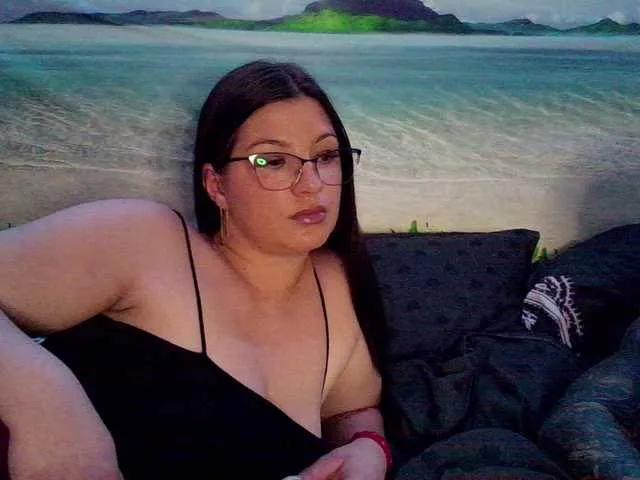 Offline Byahootgyrl on BongaCams