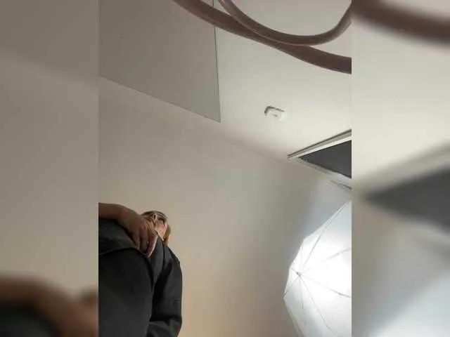 Offline Cameron79 on BongaCams