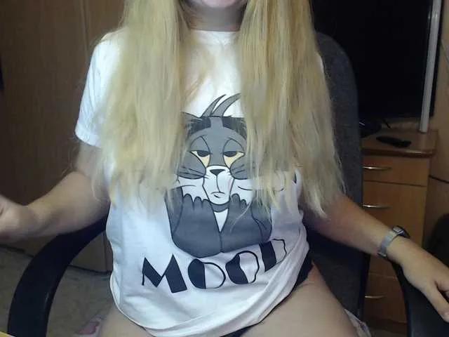 Offline Camomila1211 on BongaCams