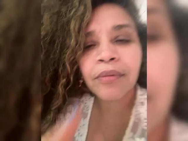 Offline Candela-lat on BongaCams