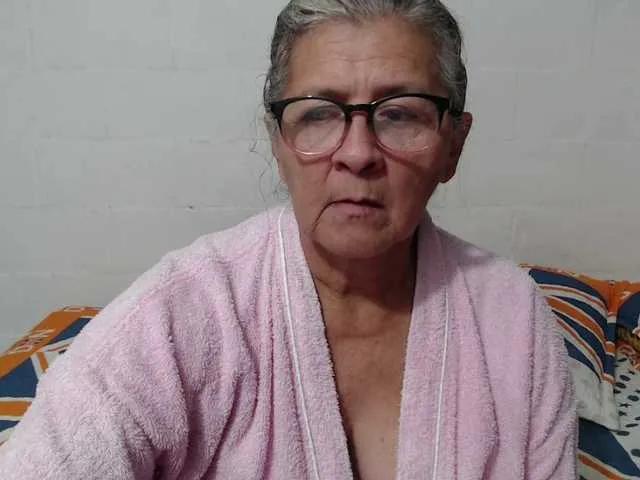 Offline candy-mature on BongaCams