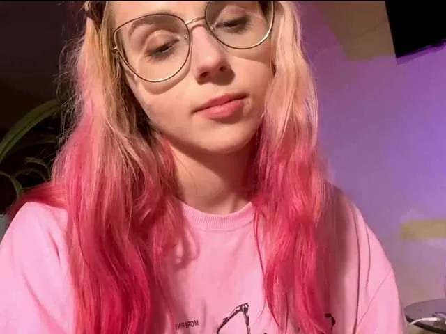 Freechat CarenPoellnitz on BongaCams