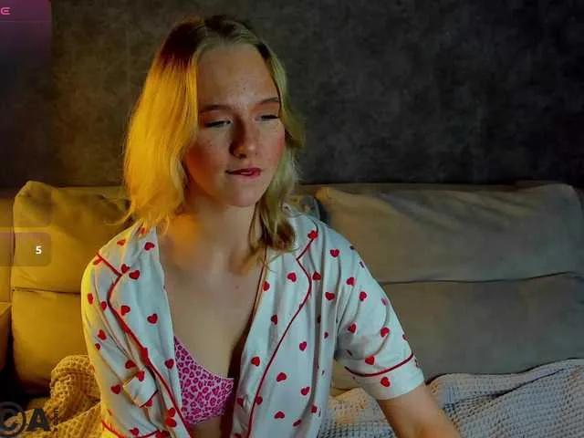 Offline Casey-Sweeet on BongaCams