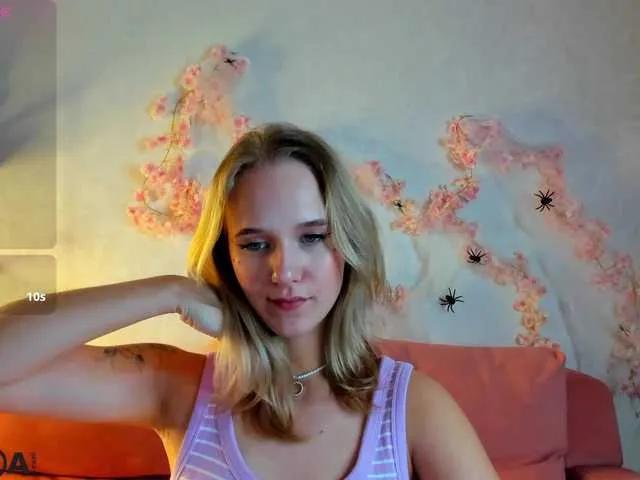 Offline Casey-Sweeet on BongaCams