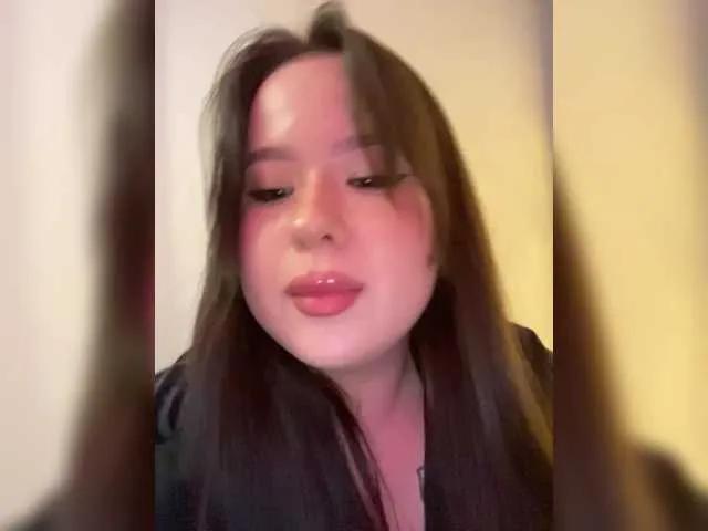 Freechat CateLong on BongaCams