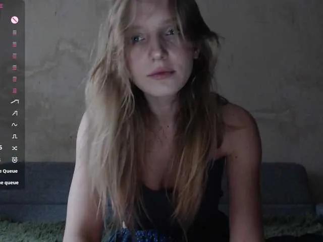Freechat CatinMilkland on BongaCams