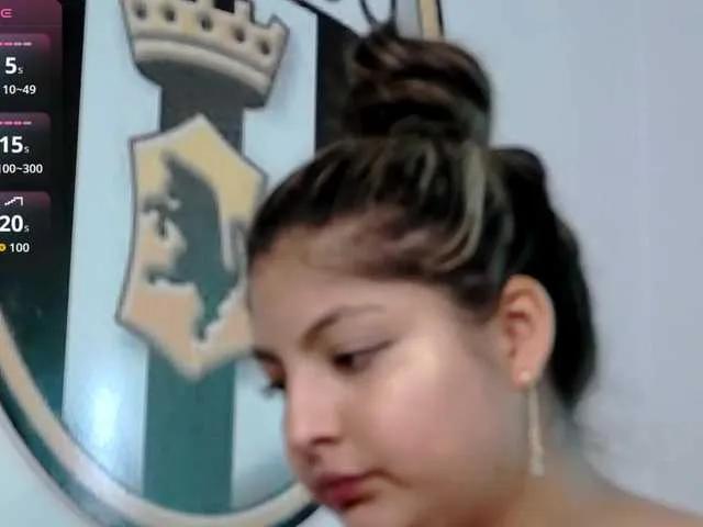 Freechat CinnaMorena on BongaCams