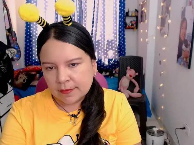 Offline clarie- on BongaCams