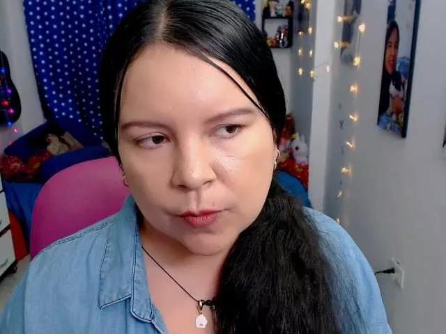 Offline clarie- on BongaCams